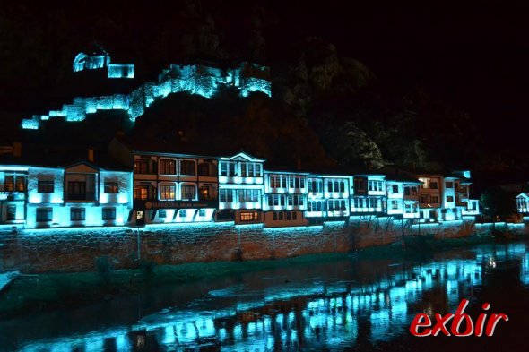 Malerisch schön: Amasya bei Nacht.  Foto: Christian Maskos