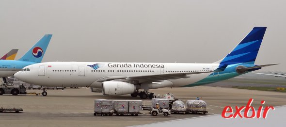 Ein Airbus A 330 von Garuda Indonesia am Flughafen Narita. Foto: Christian Maskos