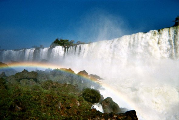 Iguazú-Wasserfälle im Grenzgebiet zwischen Argentinien und Brasilien, 3. Platz Weltwunder der Natur