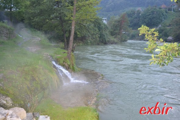 Heisse Quellen am Vrbas Fluß in Banja Luka während der Abenddämmerung.  Foto: Christian Maskos