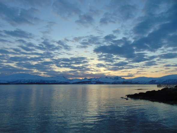 Traumhafte, endlos lange Sonnenuntergänge und Dämmerungen nördlich des Polarkreises.