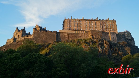 Die namensgebende Burg von Edinburgh.   Foto: Christian Maskos