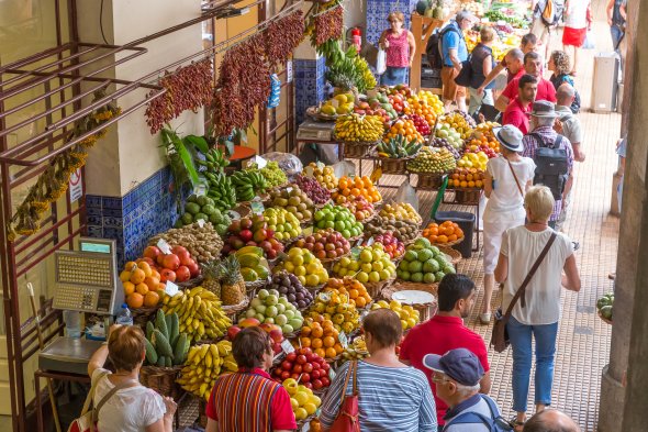 Obst auf dem Mercado dos Lavradores in Funchal,  Madeira, Portugal