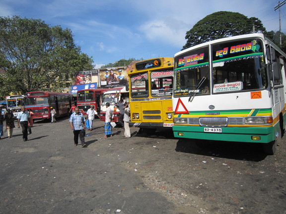 Busbahnhof in Kandy. Foto: Wolfgang Hesseler